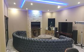 Lovemoreheights Inn